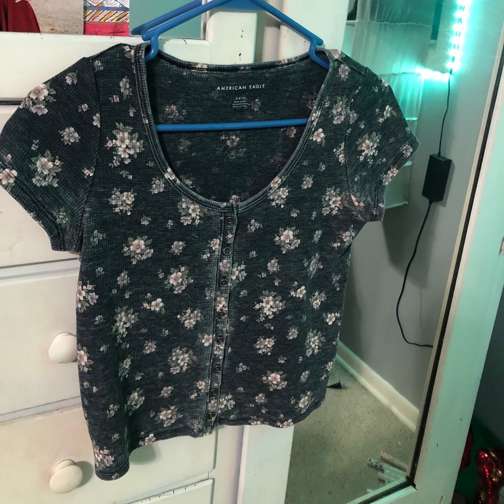 American Eagle Floral Crop Top